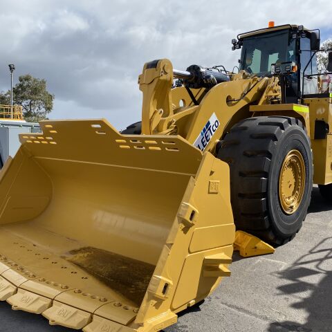 Wheel loader components